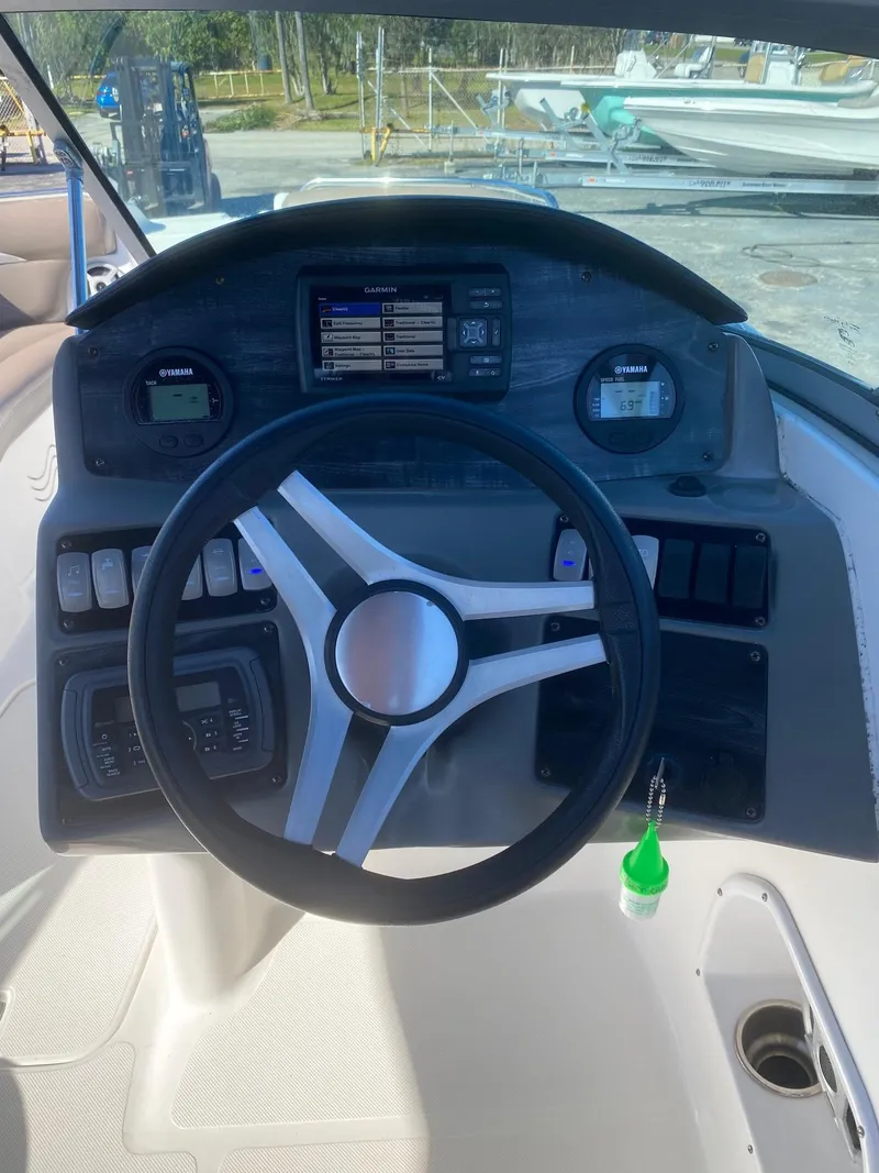 Slide: The Image of Steering console of a 2017 Hurricane SunDeck 2200 DC OB boat. - 7