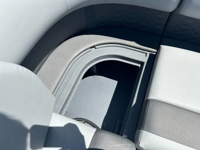 Slide: The Image of Bennington S Fishing 20 SF Pontoon 2024 - 26