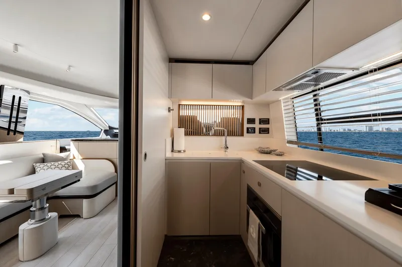 Slide: The Image of Azimut 68 2022 - 17