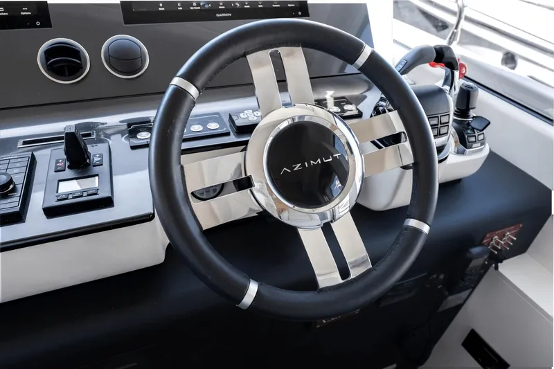 Slide: The Image of Azimut 68 2022 - 27