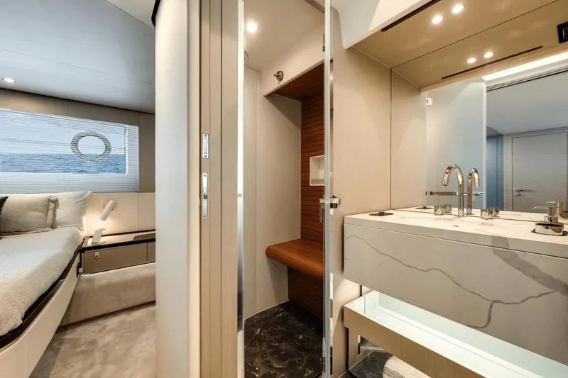 Slide: The Image of Azimut 68 2022 - 38
