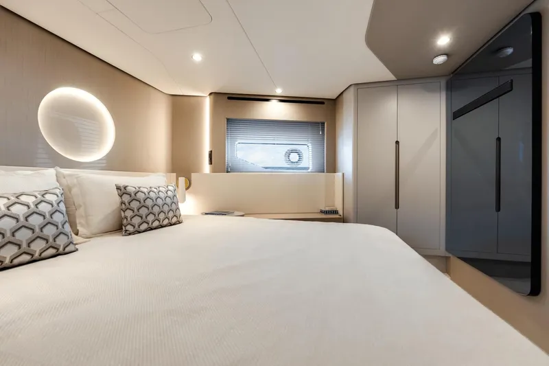 Slide: The Image of Azimut 68 2022 - 41