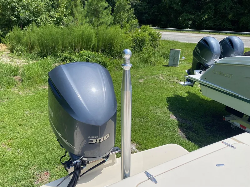 Slide: The Image of Grady-White Freedom 225 2016 - 19