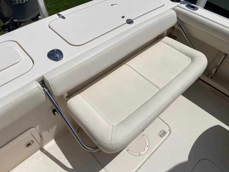 Slide: The Image of Grady-White Freedom 225 2016 - 20