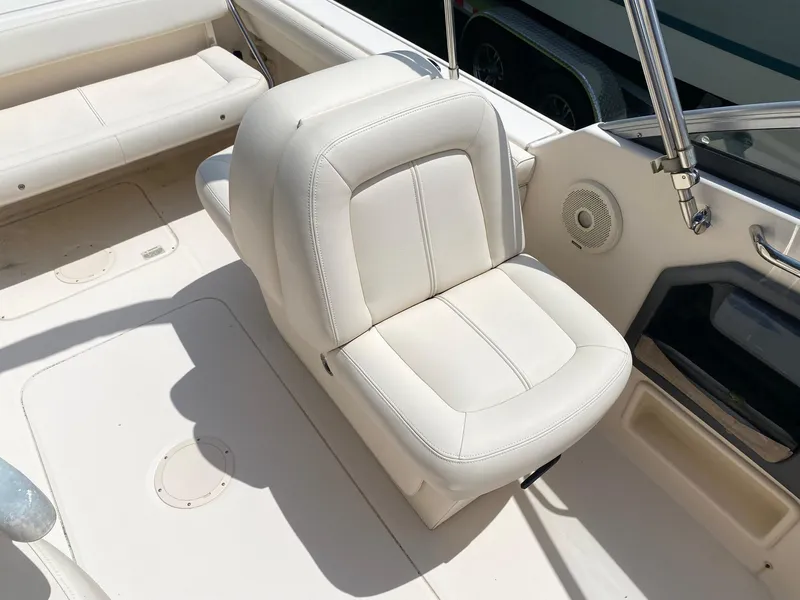 Slide: The Image of Grady-White Freedom 225 2016 - 23