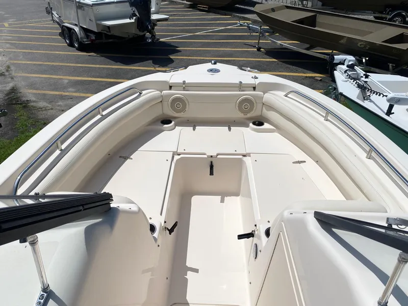 Slide: The Image of Grady-White Freedom 225 2016 - 24