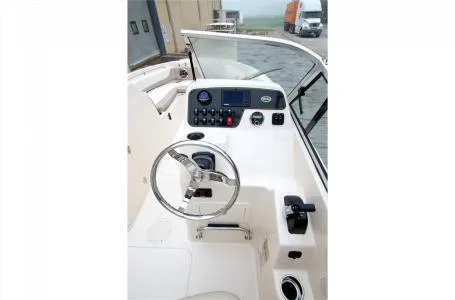 Slide: The Image of Grady-White Freedom 225 2016 - 5