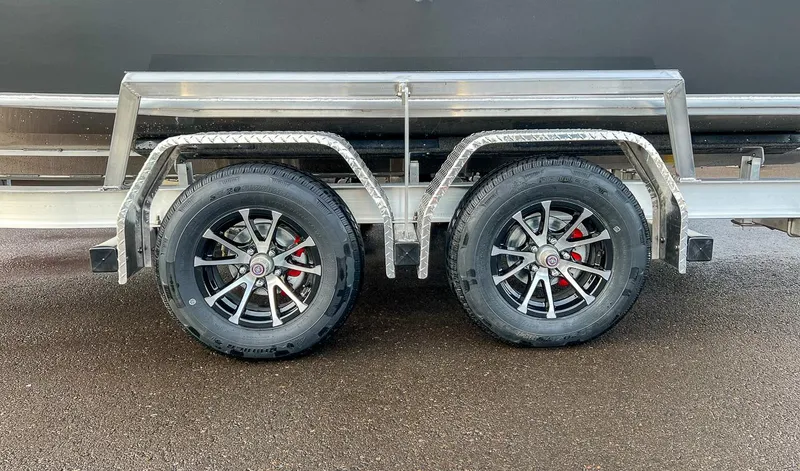 Slide: The Image of North River 23 SeaHawk 2026 - 23