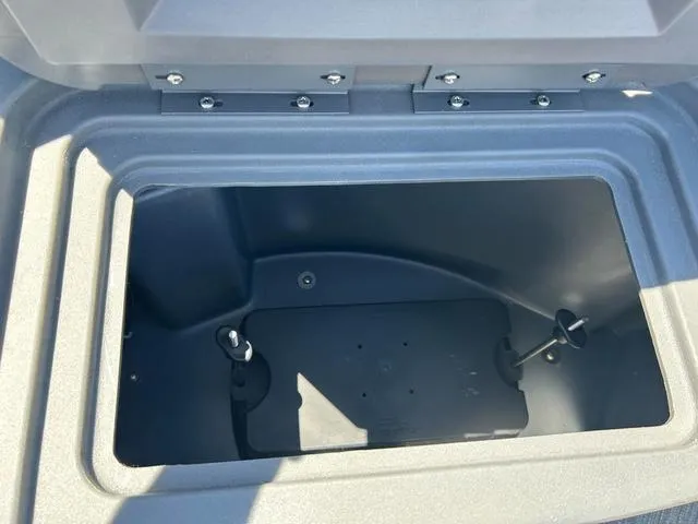 Slide: The Image of Bennington S Fishing 20 SF Pontoon 2024 - 14