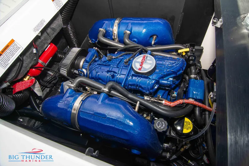 Slide: The Image of MasterCraft XT25 2024 - 51