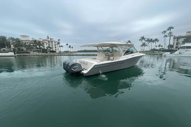 Slide: The Image of Grady-White Freedom 375 2017 - 10