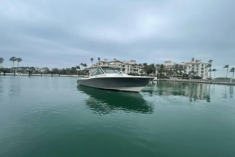 Slide: The Image of Grady-White Freedom 375 2017 - 11