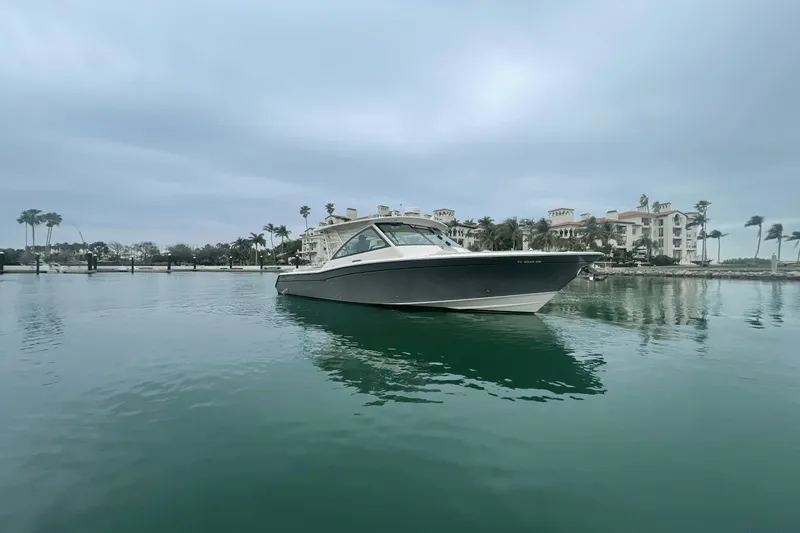 Slide: The Image of Grady-White Freedom 375 2017 - 12