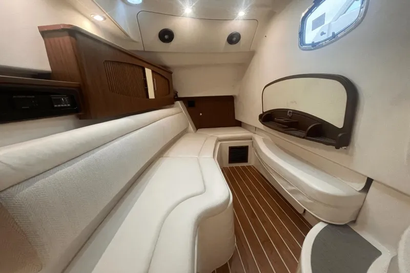 Slide: The Image of Grady-White Freedom 375 2017 - 23