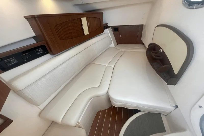 Slide: The Image of Grady-White Freedom 375 2017 - 24