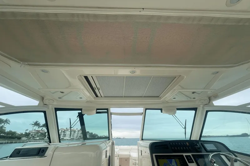 Slide: The Image of Grady-White Freedom 375 2017 - 26