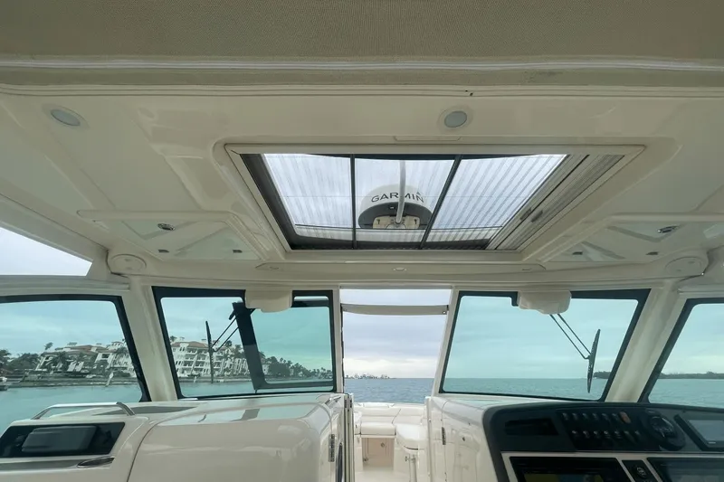 Slide: The Image of Grady-White Freedom 375 2017 - 27