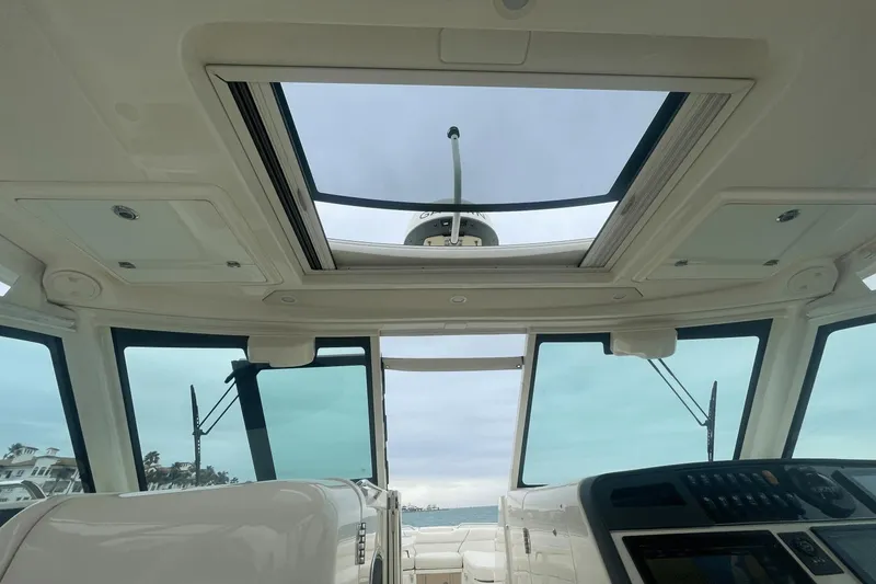 Slide: The Image of Grady-White Freedom 375 2017 - 29