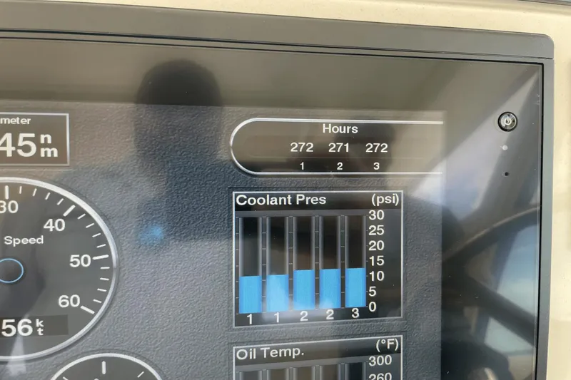 Slide: The Image of Grady-White Freedom 375 2017 - 36