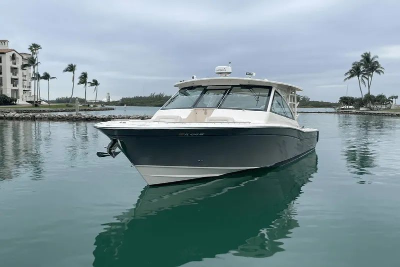 Slide: The Image of Grady-White Freedom 375 2017 - 6