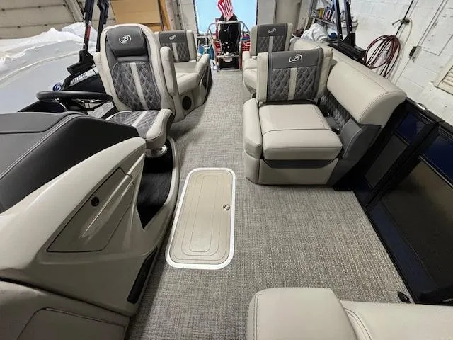 Slide: The Image of 2024 Barletta Lusso 23M interior with luxurious seating and modern design. - 6