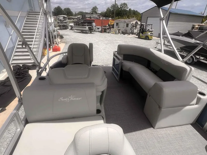 Slide: The Image of SunChaser Vista 16 Fish 2024 - 6