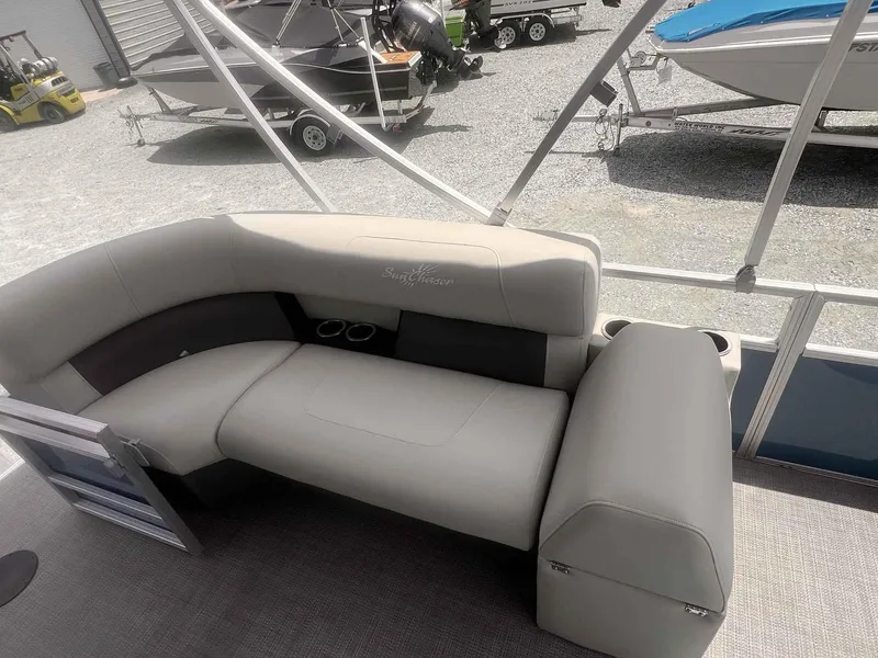 Slide: The Image of SunChaser Vista 16 Fish 2024 - 7