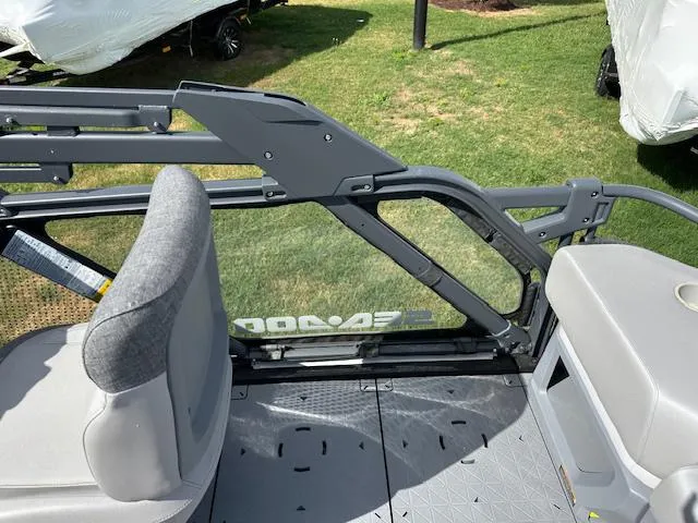 Slide: The Image of Sea-Doo Switch Sport 21 2024 - 14