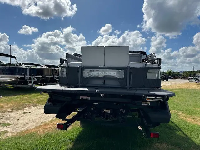 Slide: The Image of Sea-Doo Switch Sport 21 2024 - 4