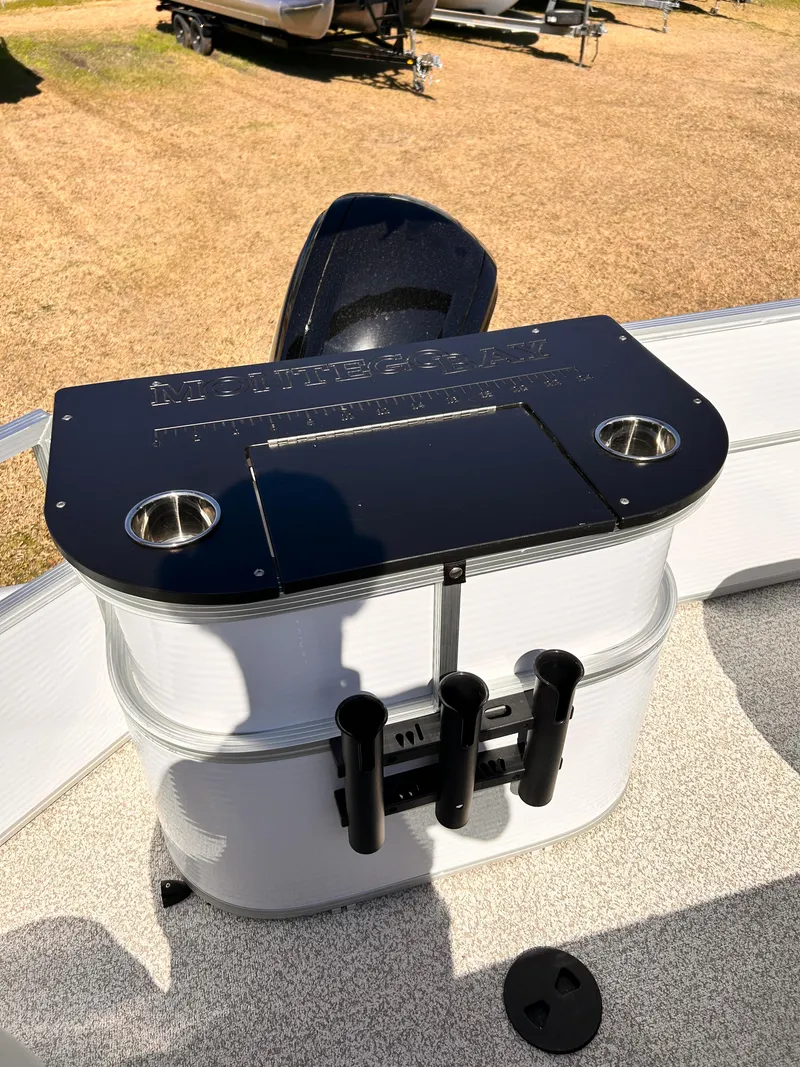 Slide: The Image of Montego Bay 8520 boat console, 2023 model, with cup holders and rod holders. - 6
