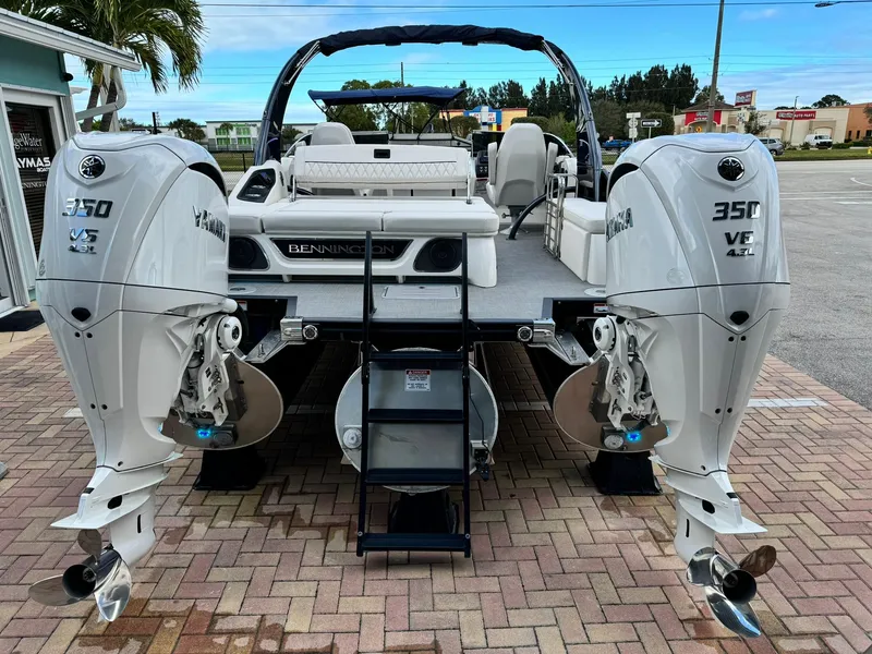 Slide: The Image of Bennington 27QXSBWAX2 2024 - 0