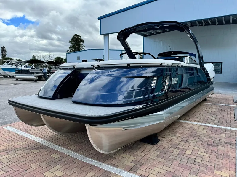 Slide: The Image of Bennington 27QXSBWAX2 2024 - 4