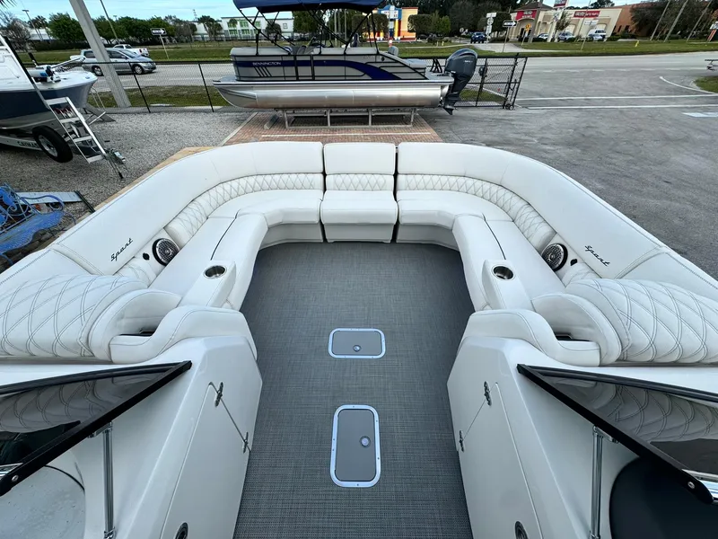 Slide: The Image of Bennington 27QXSBWAX2 2024 - 9