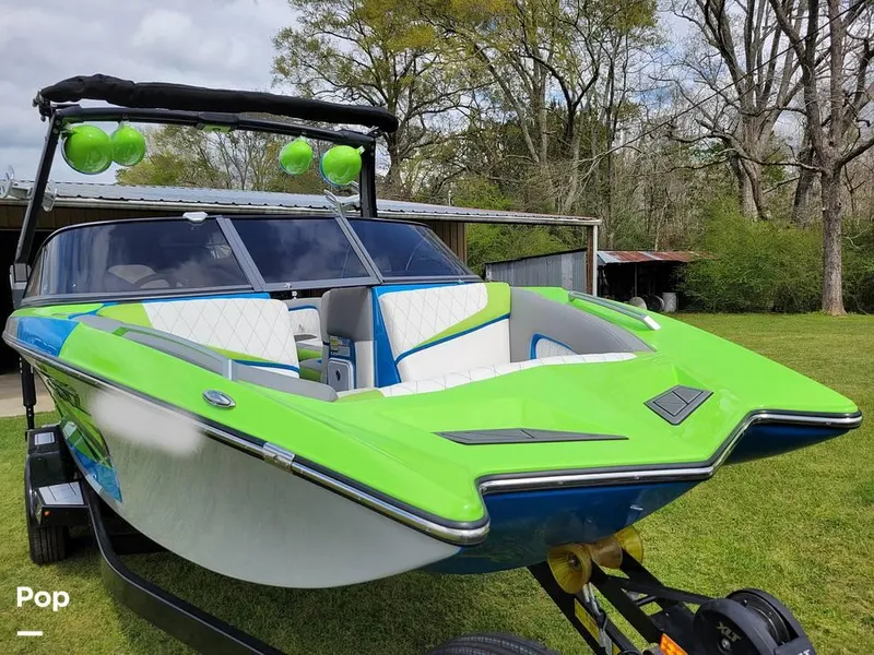 Slide: The Image of 2018 Tige RZ2 for sale in Norwood, LA - 22