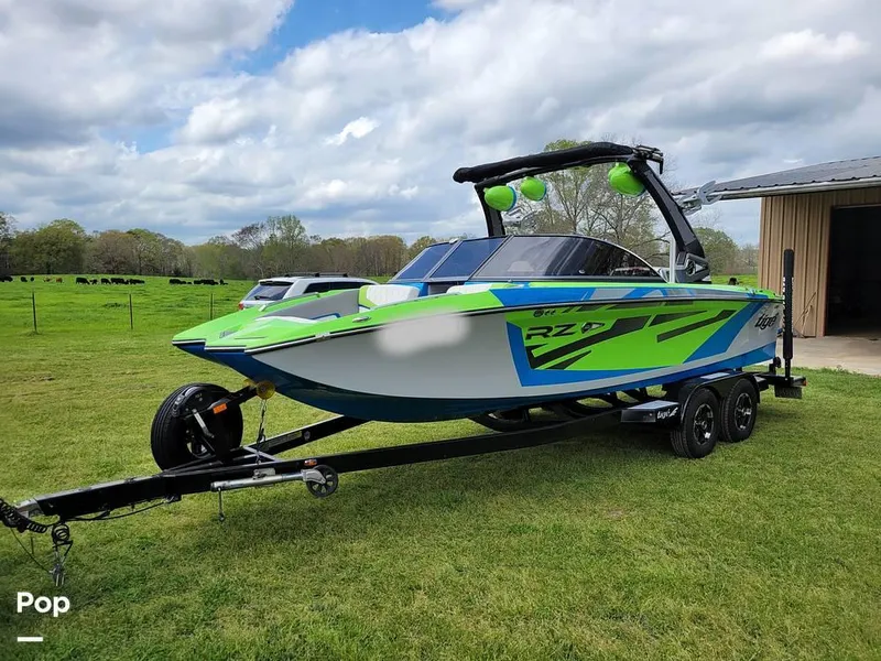 Slide: The Image of 2018 Tige RZ2 for sale in Norwood, LA - 25