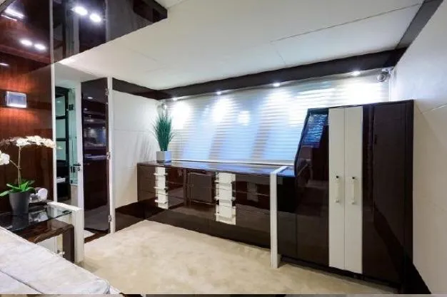 Slide: The Image of Lazzara Yachts LSX 95 Flybridge 2012 - 32