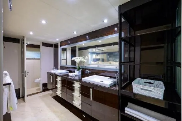 Slide: The Image of Lazzara Yachts LSX 95 Flybridge 2012 - 34