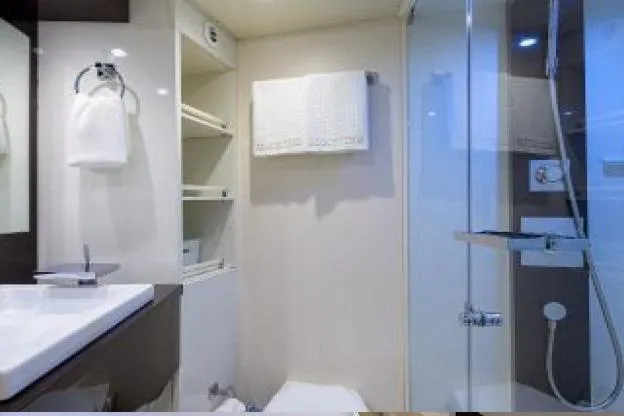 Slide: The Image of Lazzara Yachts LSX 95 Flybridge 2012 - 40