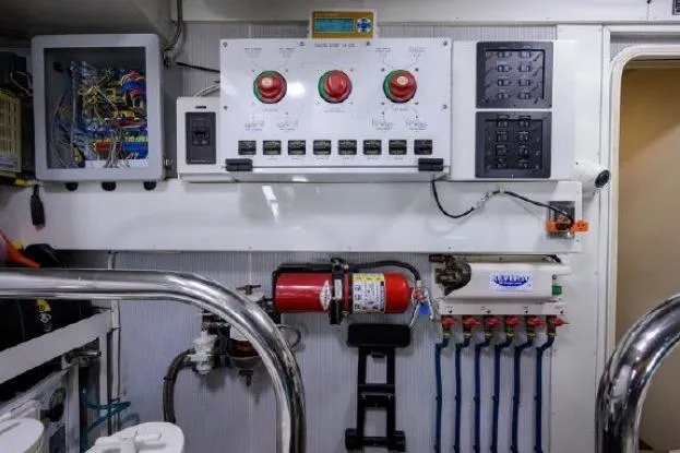 Slide: The Image of Lazzara Yachts LSX 95 Flybridge 2012 - 58