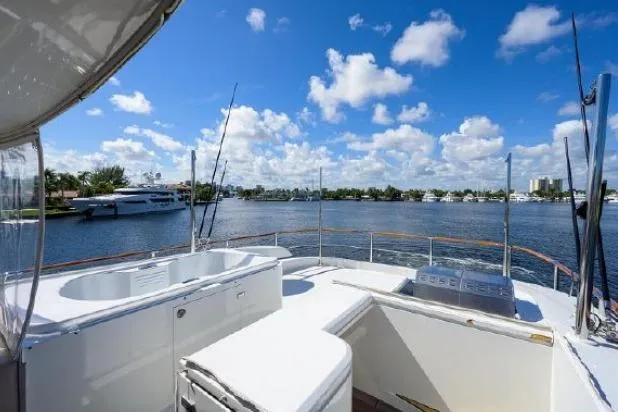 Slide: The Image of Lazzara Yachts LSX 95 Flybridge 2012 - 7