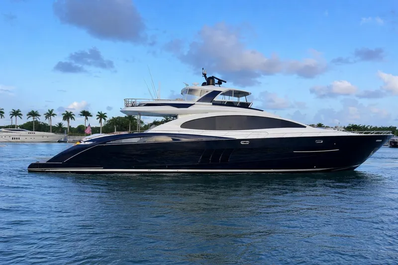 Slide: The Image of Lazzara Yachts LSX 95 Flybridge 2012 - 70