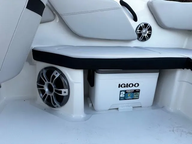 Slide: The Image of 2024 Sea Ray SPX 210 Outboard interior with Igloo cooler and speaker. - 10