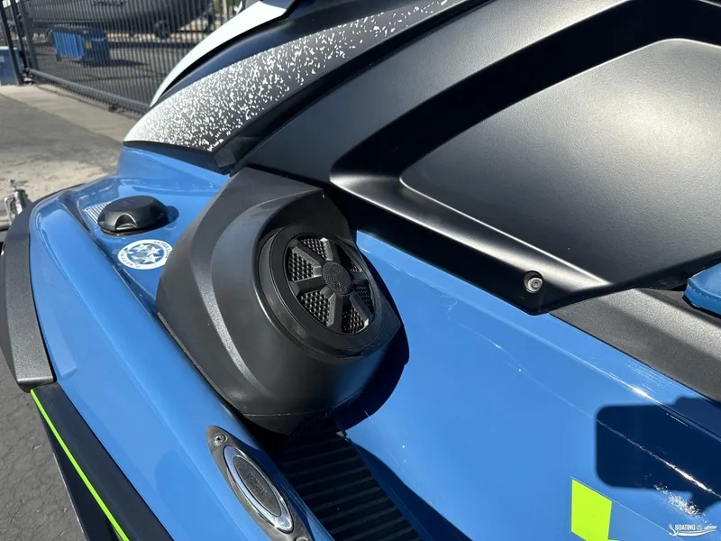 Slide: The Image of 2024 Yamaha WaveRunner VX Cruiser with audio system, blue exterior detail. - 4