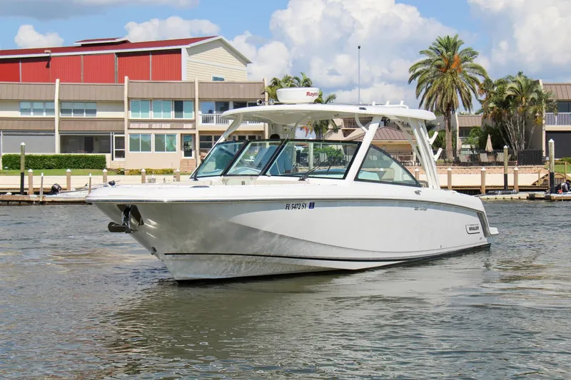 Slide: The Image of Boston Whaler 320 Vantage 2017 - 1