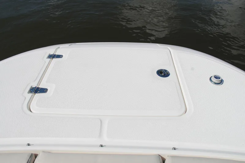 Slide: The Image of Boston Whaler 320 Vantage 2017 - 31