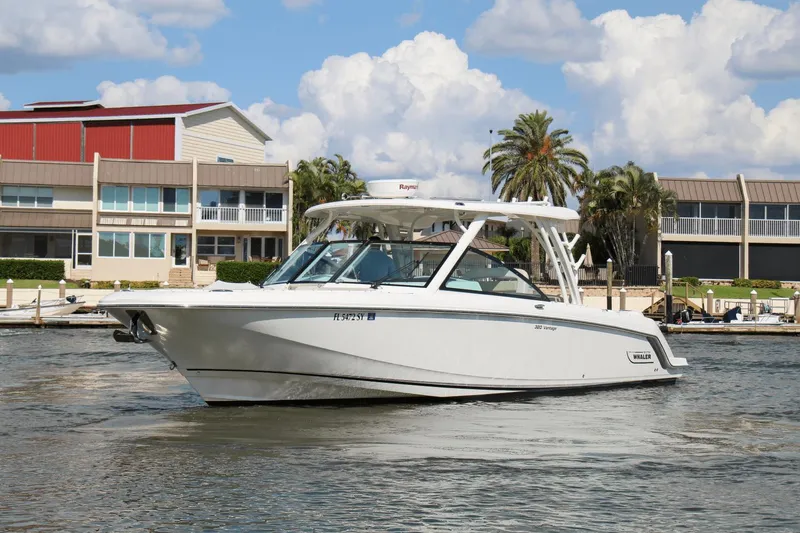 Slide: The Image of Boston Whaler 320 Vantage 2017 - 36