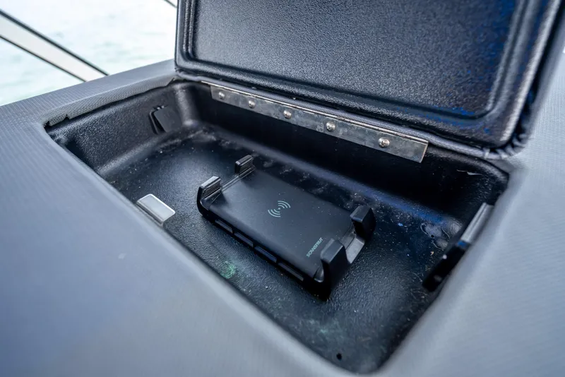 Slide: The Image of Pursuit 428S 2022 - 107