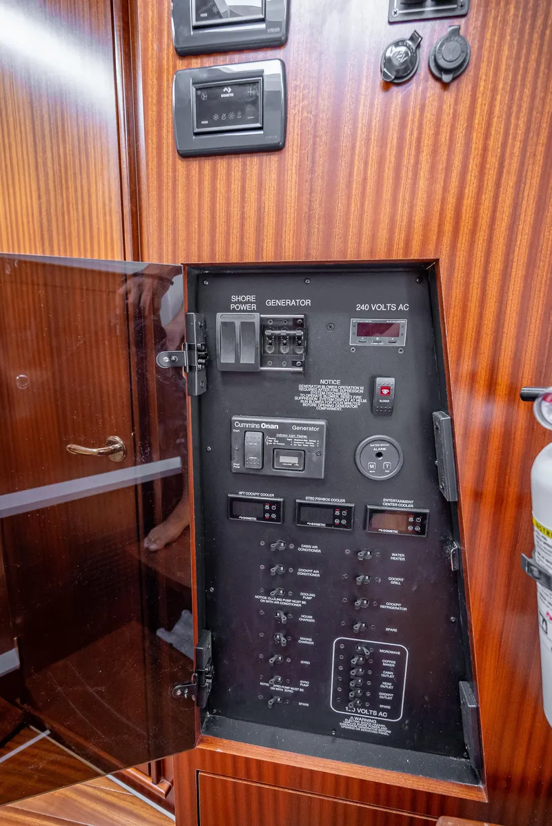 Slide: The Image of Pursuit 428S 2022 - 85