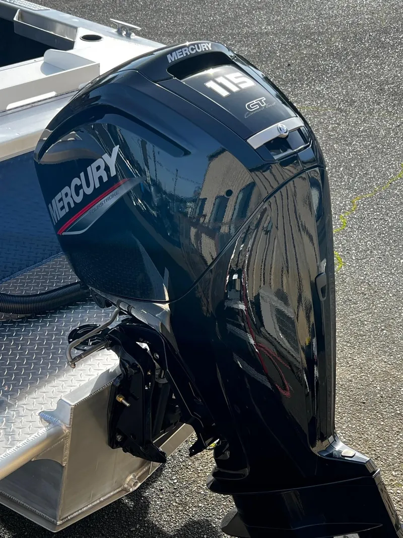 Slide: The Image of 2024 Thunder Jet 185 Luxor with Mercury 115 CT outboard motor. - 25