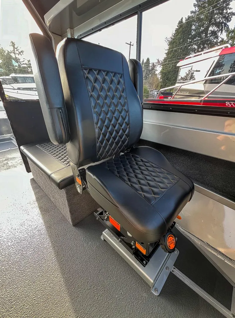 Slide: The Image of North River 23' Seahawk 2026 - 13